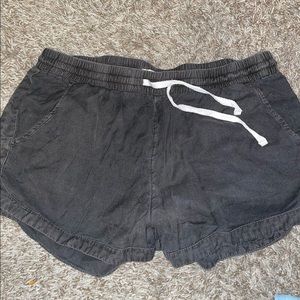 Grey billabong road trippin shorts in large